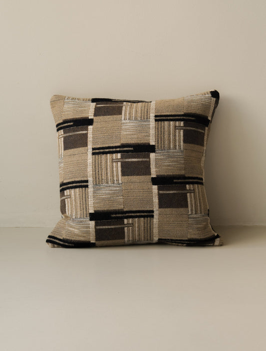 Yutaka – Bouleau decorative cushion in 50 × 50 cm, photographed on a white background